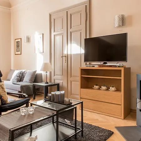 Apartment Apartament Avanti Roma Krakow